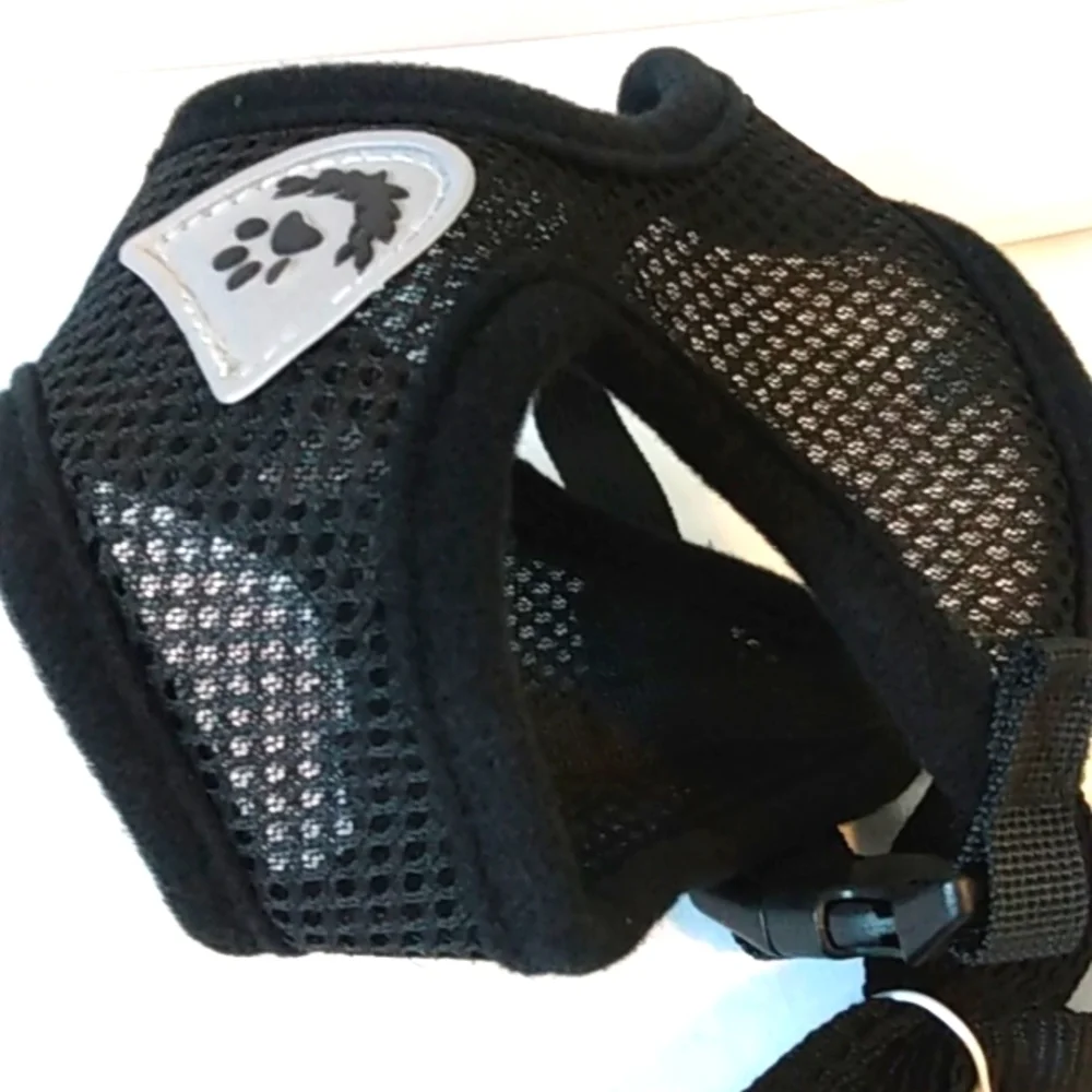 SMALL DOG HARNESS VEST WITH LEASH SET BLACK SIZE SMALL NWT